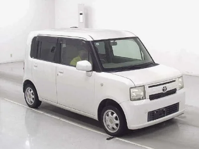 TOYOTA PIXIS SPACE