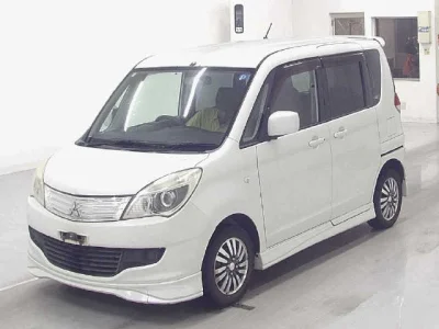 MITSUBISHI DELICA D2