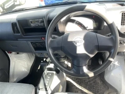 NISSAN CLIPPER VAN
