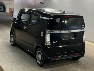 HONDA N BOX SLASH