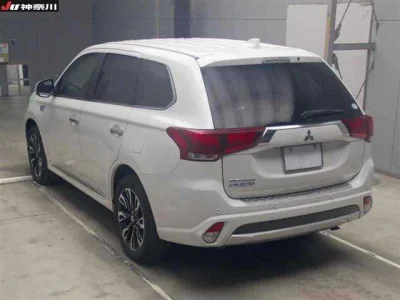 MITSUBISHI OUTLANDER PHEV