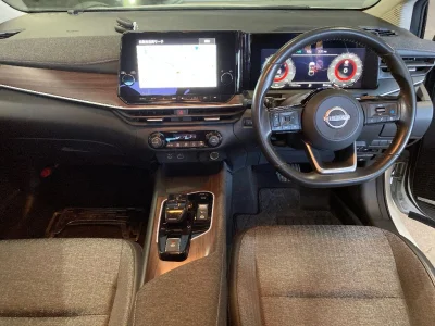 Nissan Aura