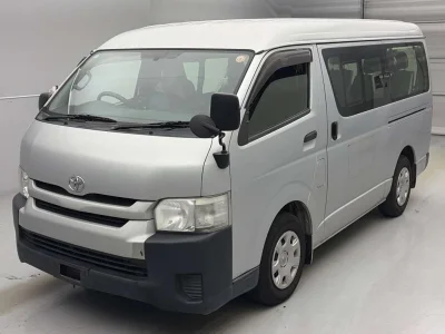 TOYOTA HIACE