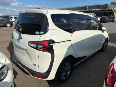 Toyota Sienta