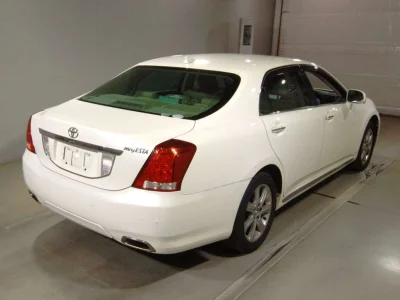 TOYOTA CROWN MAJESTA
