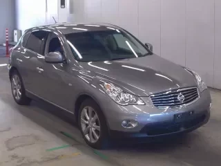 NISSAN SKYLINE CROSSOVER