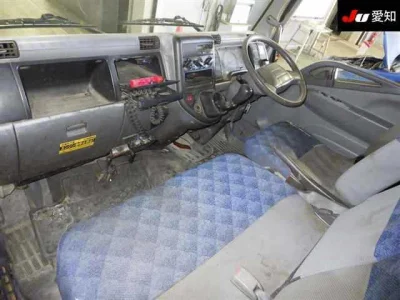 MITSUBISHI CANTER