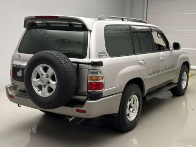 TOYOTA LAND CRUISER