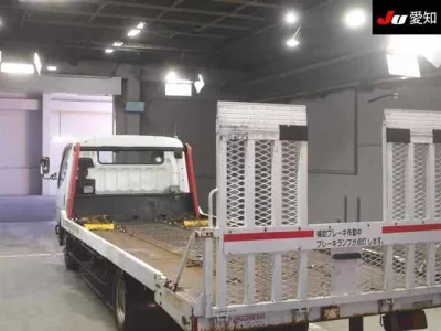 MITSUBISHI CANTER