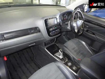 MITSUBISHI OUTLANDER PHEV