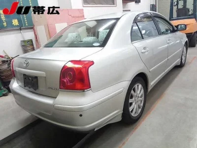 TOYOTA AVENSIS