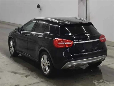 MERCEDES BENZ GLA