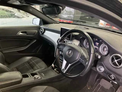 MERCEDES BENZ GLA