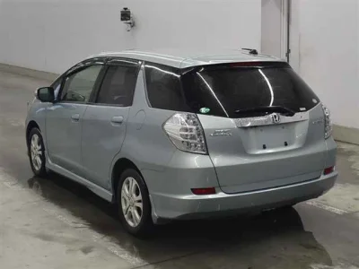 HONDA FIT SHUTTLE 1