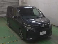 Цена авто Toyota Voxy с аукционов Японии, номер кузова ZRR85G, пробег 127 000, оценка 6