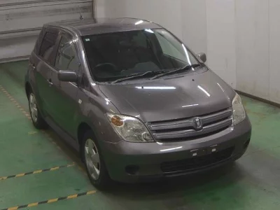TOYOTA IST