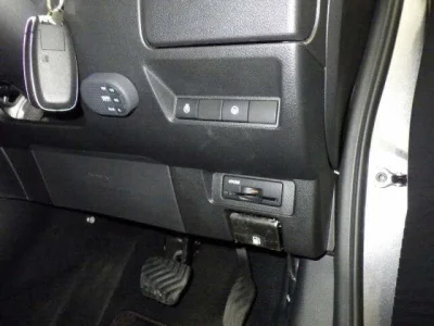 NISSAN AURA