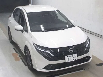 NISSAN AURA