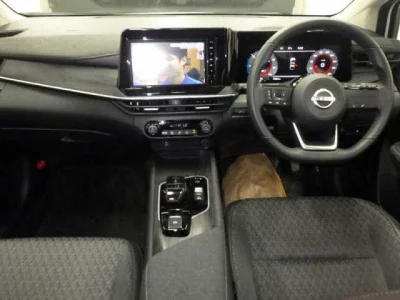 NISSAN AURA