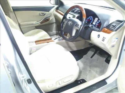TOYOTA PREMIO