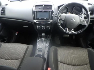 MITSUBISHI RVR