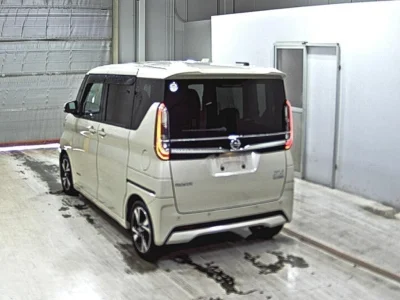 NISSAN ROOX