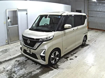 NISSAN ROOX