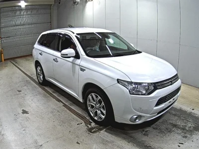 MITSUBISHI OUTLANDER PHEV