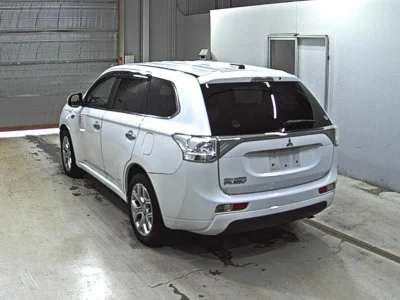 MITSUBISHI OUTLANDER PHEV