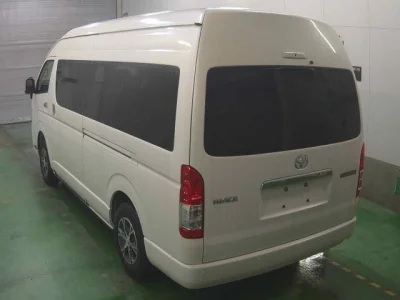 TOYOTA HIACE