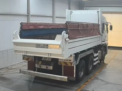 MITSUBISHI FUSO 2
