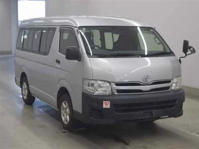 TOYOTA HIACE