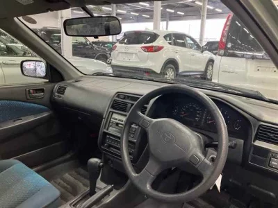 TOYOTA CARINA