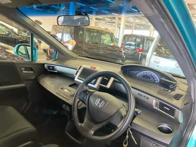 Статистика аукционов Honda Freed Spike
