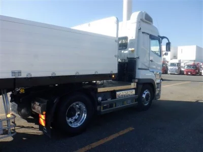 MITSUBISHI FUSO 1