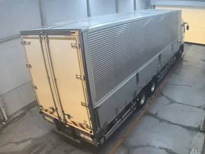 MITSUBISHI FUSO 1