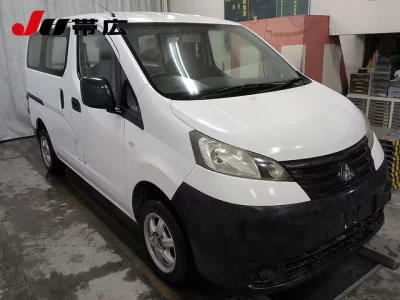 MITSUBISHI DELICA