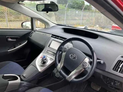TOYOTA PRIUS PHV