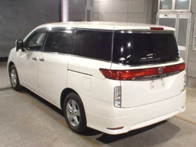 Статистика аукционов Nissan Elgrand