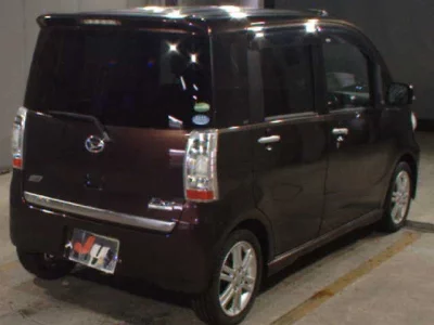 DAIHATSU TANTO EXE 4