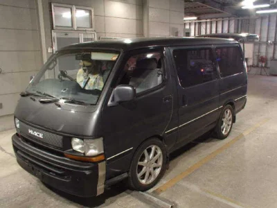TOYOTA HIACE