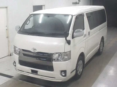 TOYOTA HIACE VAN