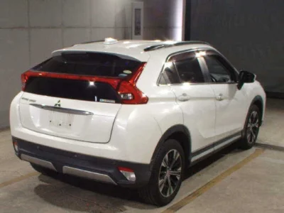 MITSUBISHI ECLIPSE CROSS 4