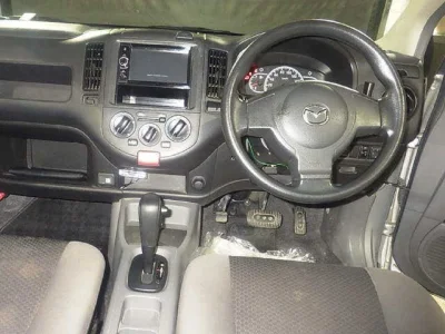 MAZDA FAMILIA