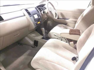 NISSAN TIIDA LATIO