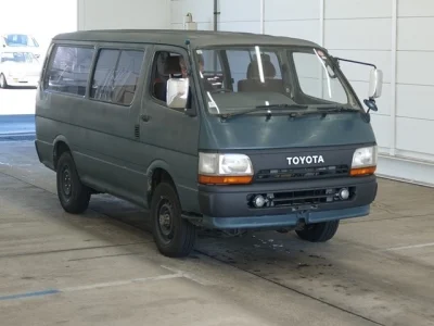 TOYOTA HIACE