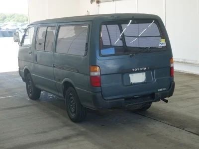 TOYOTA HIACE