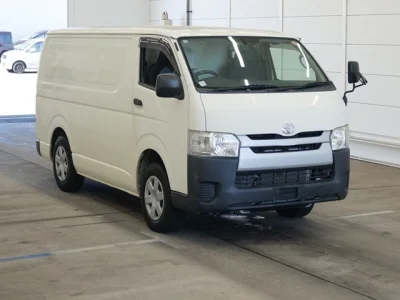 TOYOTA REGIUS ACE VAN