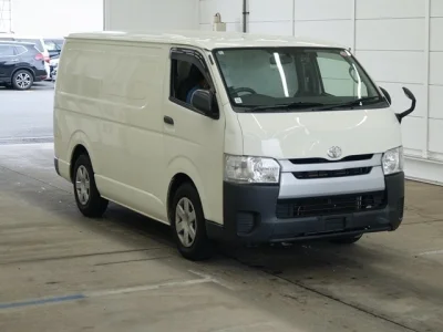TOYOTA REGIUS ACE VAN