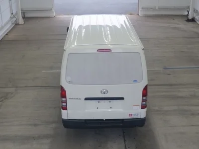 TOYOTA REGIUS ACE VAN